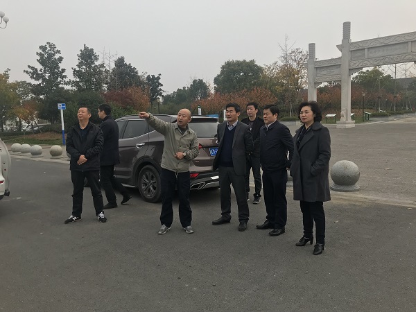 夏萍、程保銀實(shí)地調(diào)研徽鹽地產(chǎn)在建項(xiàng)目